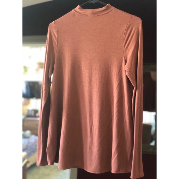 🐙 Mauve Express Long Sleeve 🐙 - Picture 2 of 2